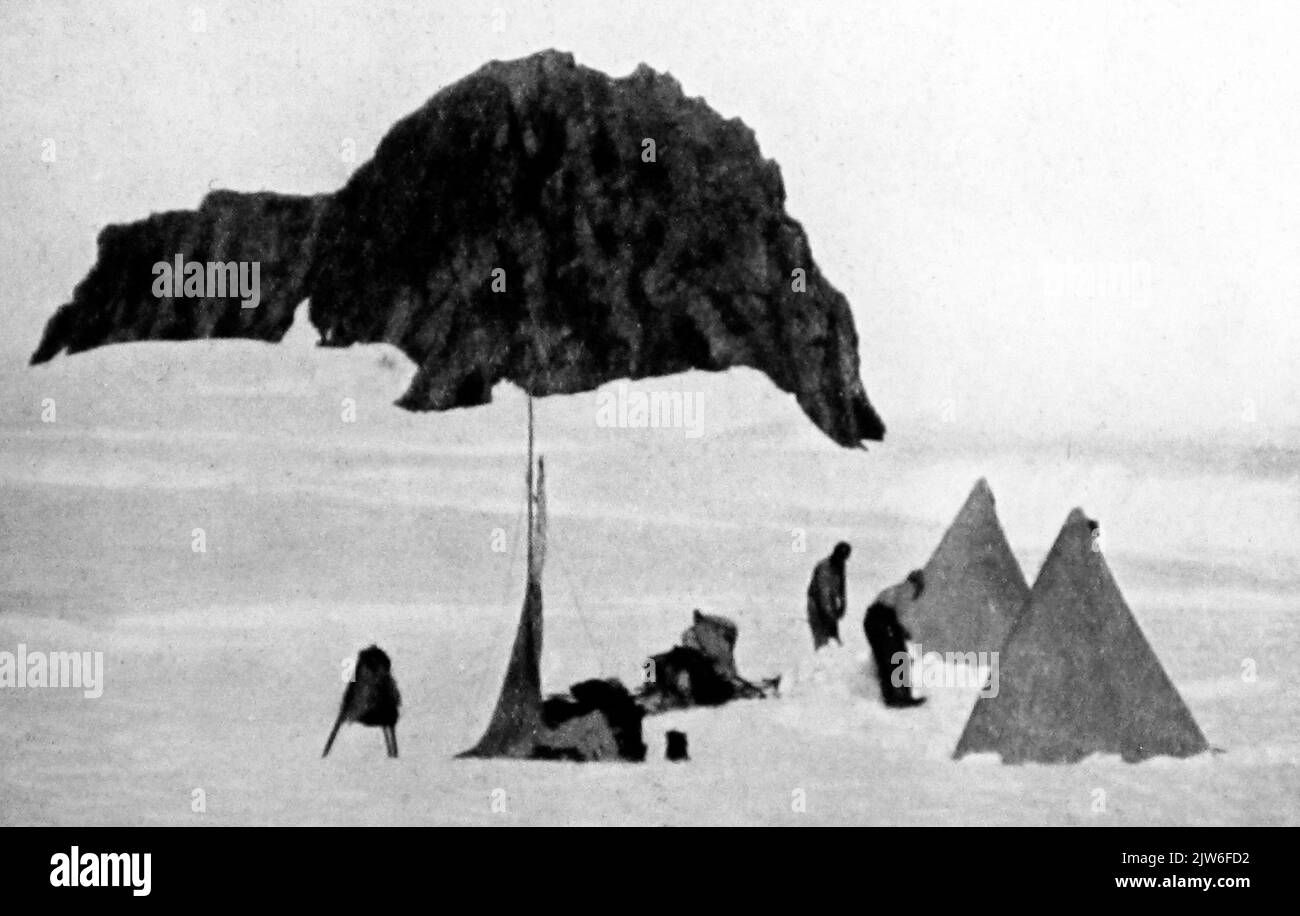 El Hippo Nunatak, Expedición Antártica Australasia 1911 - 1914 Foto de stock