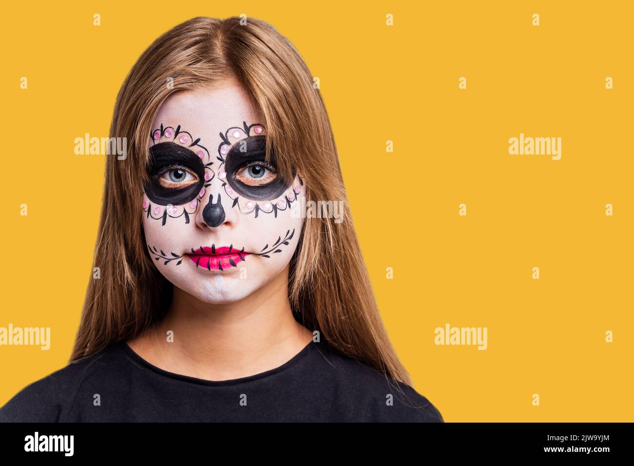 Esqueleto de maquillaje de halloween fotografías e imágenes de alta  resolución - Página 3 - Alamy