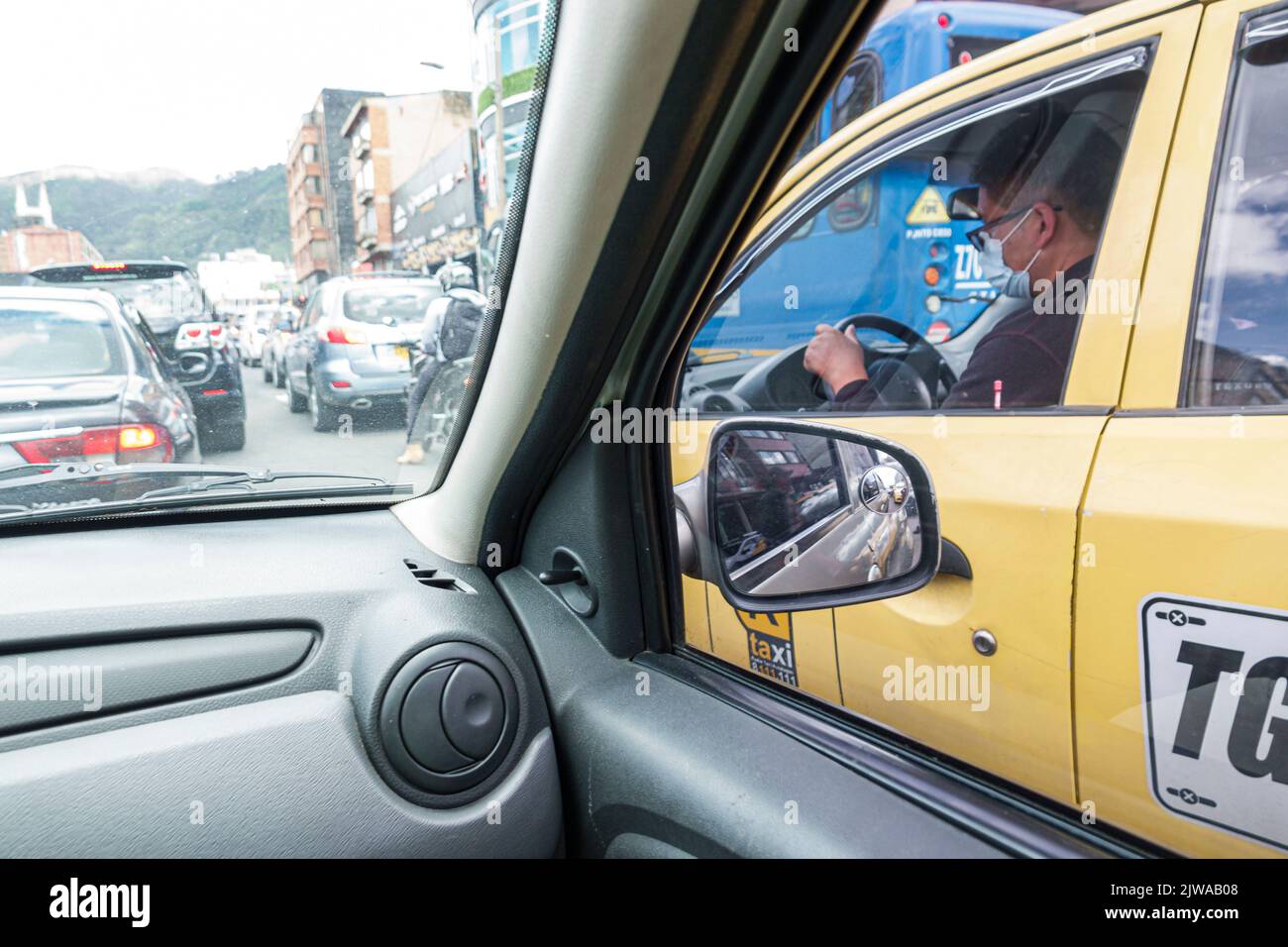 Bogotá Colombia,Teusaquillo Calle 63 Uber Ride,Colombianos Hispanos Hispanos América del Sur Latinoamericanos Foto de stock