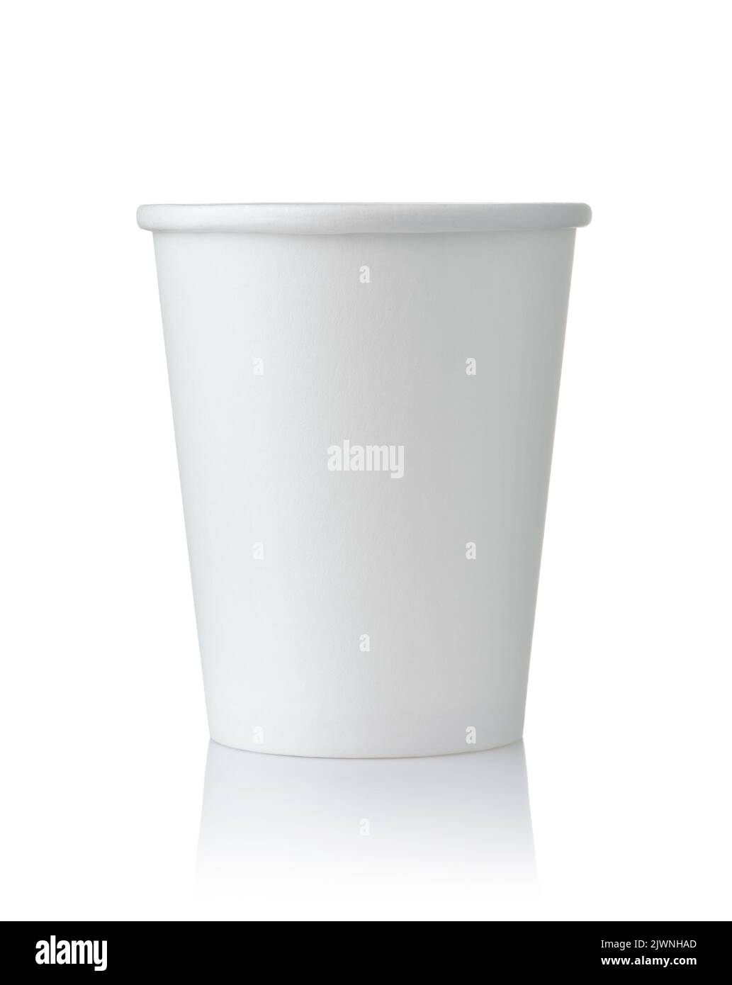 Vista frontal de vaso de papel desechable blanco aislado sobre blanco Foto de stock