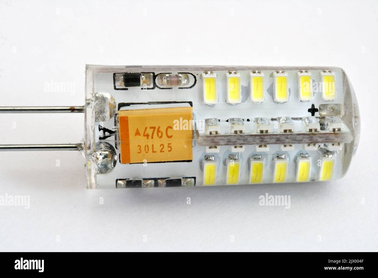 Luz LED de bajo consumo de 12V w, lámpara de diodos emisores de luz de bajo consumo Foto de stock
