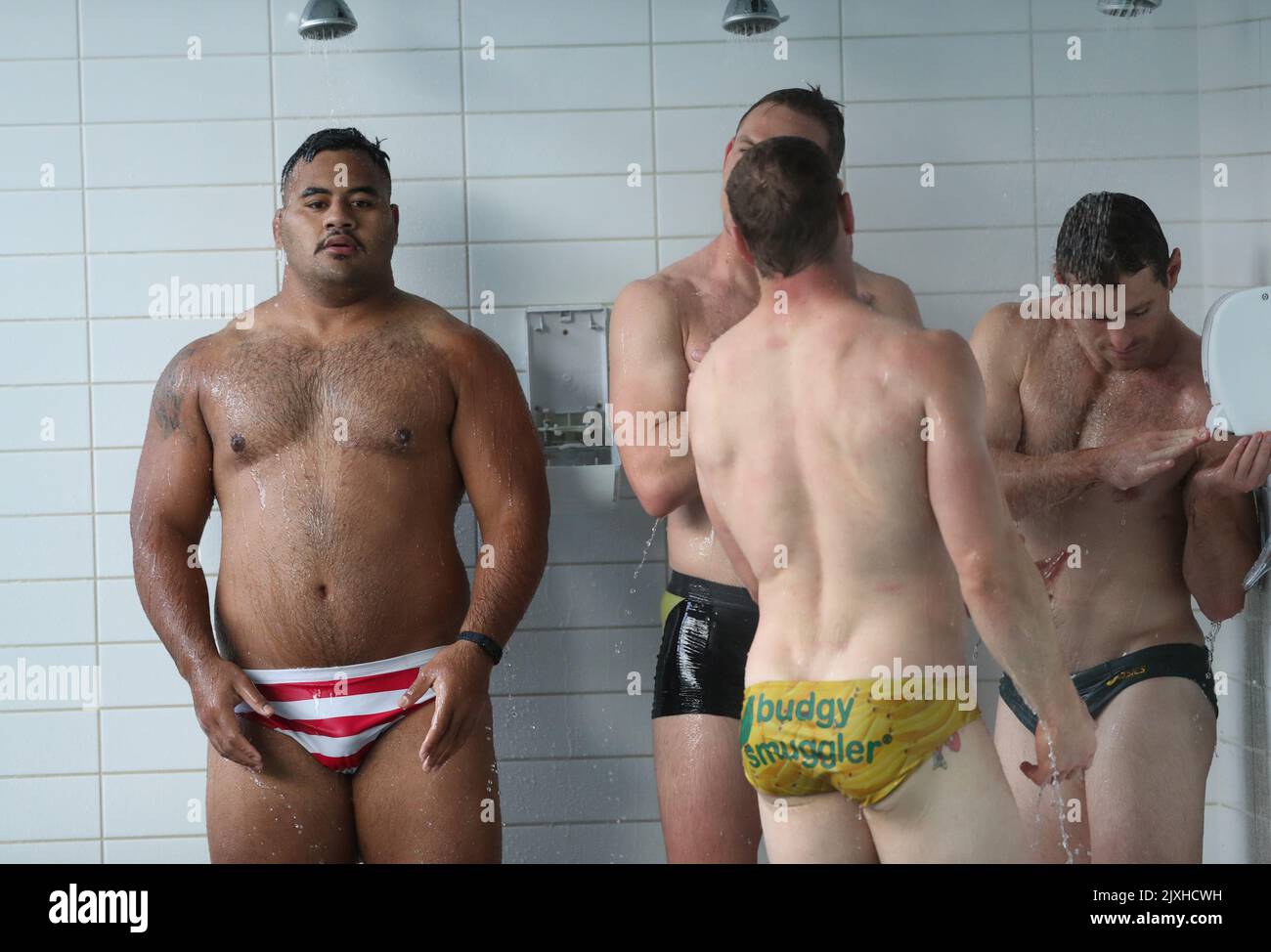 Adquisición Abastecer reducir Taniela Tupou (izquierda) se toma una ducha durante la sesión de recuperación de los walabíes de rugby de Australia en Melbourne, el domingo 17 de junio de 2018. Irlanda derrotó a Australia Adquisición Abastecer reducir Taniela Tupou (izquierda) se toma una ducha durante la sesión de recuperación de los walabíes de rugby de Australia en Melbourne, el domingo 17 de junio de 2018. Irlanda derrotó a Australia