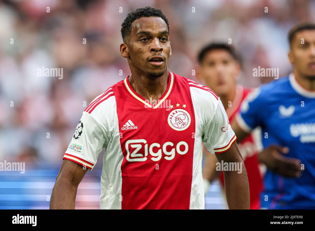 ÁMSTERDAM, PAÍSES BAJOS - 7 DE SEPTIEMBRE: Jurrien Timber de Ajax durante el partido de la Liga de Campeones de la UEFA entre Ajax y Rangers en el Johan Cruijff Arena el 7 de septiembre de 2022 en Ámsterdam, Países Bajos (Foto de Peter Lous/Orange Pictures) Foto de stock