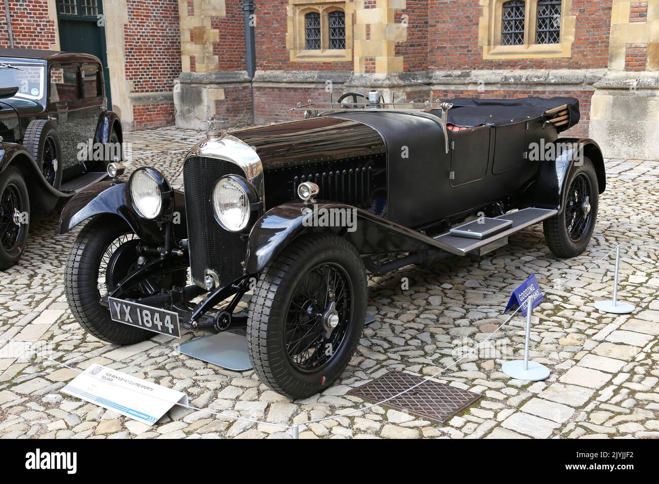 Bentley 4,5 litros de turismo deportivo (1928). Subasta de coches clásicos de Gooding, 3 de septiembre de 2022. Hampton Court Palace, Londres, Reino Unido, Europa Foto de stock