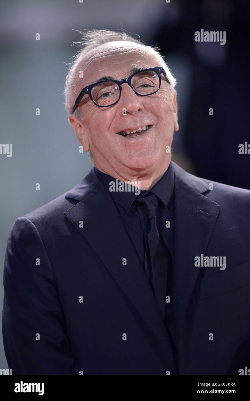 El actor italiano Silvio Orlando en el Festival Internacional de Cine de Venecia 79 2022. Siccità alfombra roja. Venecia (Italia), 8th de septiembre de 2022 (Foto de Rocco Spaziani/Mondadori Portfolio/Sipa USA Fotografía El actor italiano Silvio Orlando en el Festival Internacional de Cine de Venecia 79 2022. Siccità alfombra roja. Venecia (Italia), 8th de septiembre de 2022 (Foto de Rocco Spaziani/Mondadori Portfolio/Sipa USA Fotografía