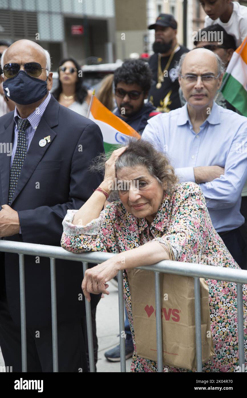 75th aniversario Desfile del Día de la Independencia de la India en Madison Avenue en la ciudad de Nueva York. Foto de stock