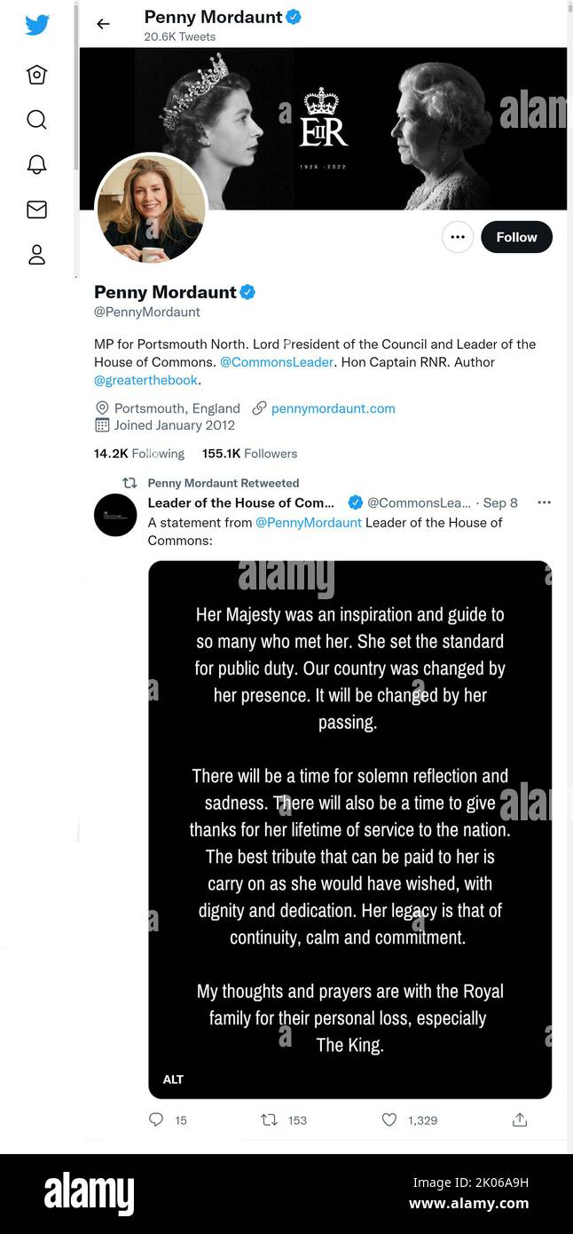 Página de Twitter (septiembre de 2022) de Penny Mordaunt MP, líder de la Cámara de los Comunes, poco después de la muerte de la reina Isabel II Foto de stock