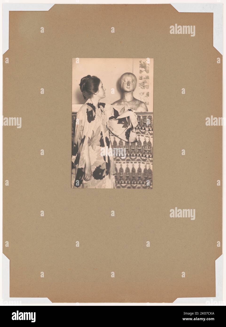 Mujer con traje de eva fotografías e imágenes de alta resolución Alamy