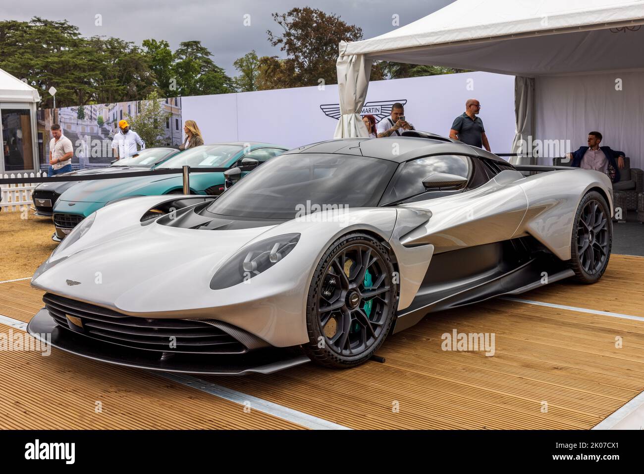 Aston Martin Valkyrie, en exhibición en el Salón Privé Concours d’Elégance motor show celebrado en Blenheim Palace el 4th de septiembre de 2022 Foto de stock