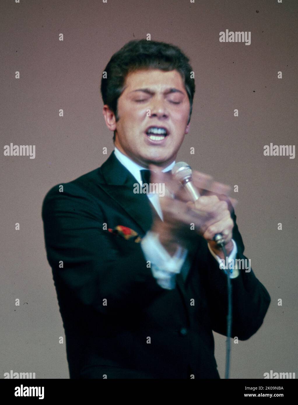 Paul Albert Anka (nacido el 30 de julio de 1941) Cantante, compositor y