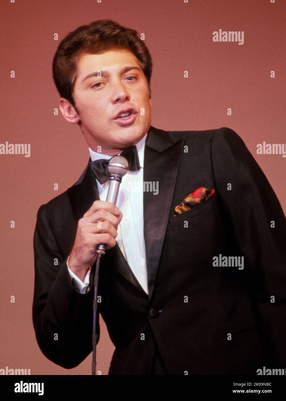 Paul Albert Anka (nacido el 30 de julio de 1941) Cantante, compositor y