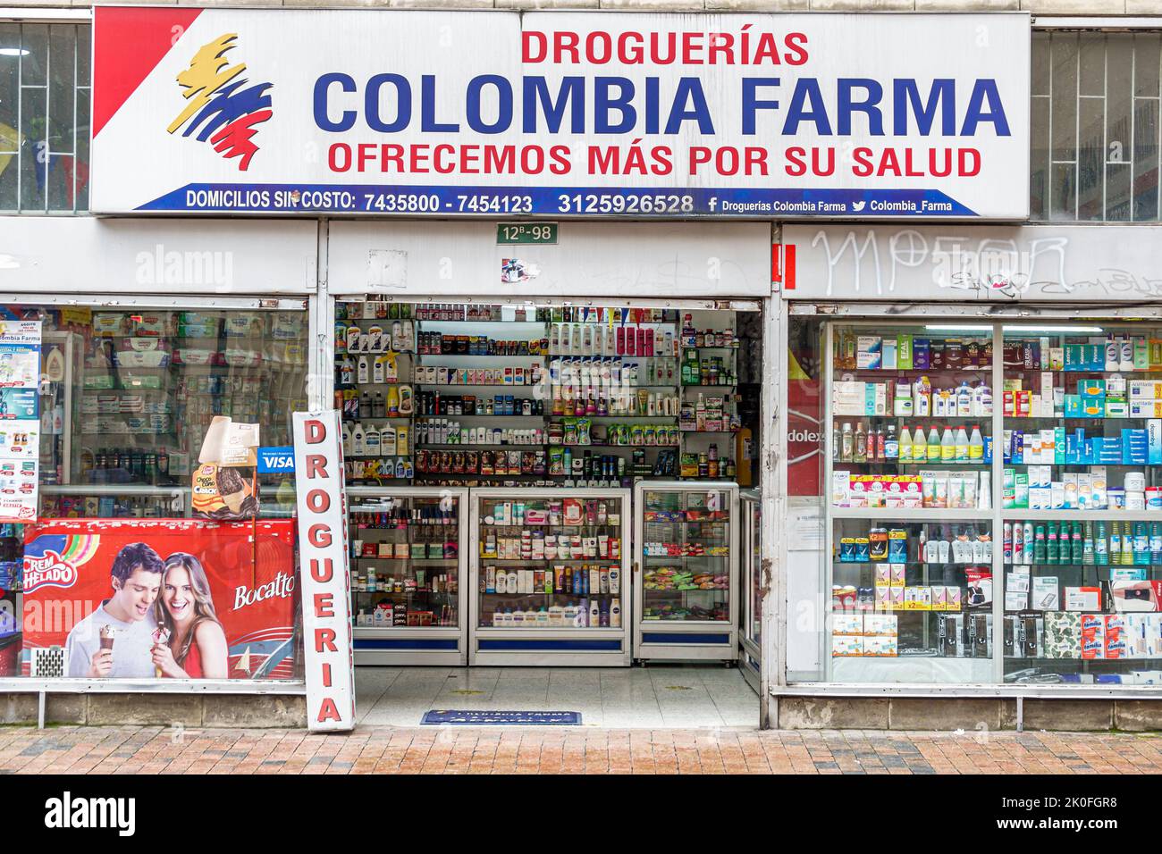 Bogota Colombia, La Candelaria Centro Histórico centro histórico centro de la ciudad antigua, tiendas negocios negocios tiendas mercado marca Foto de stock