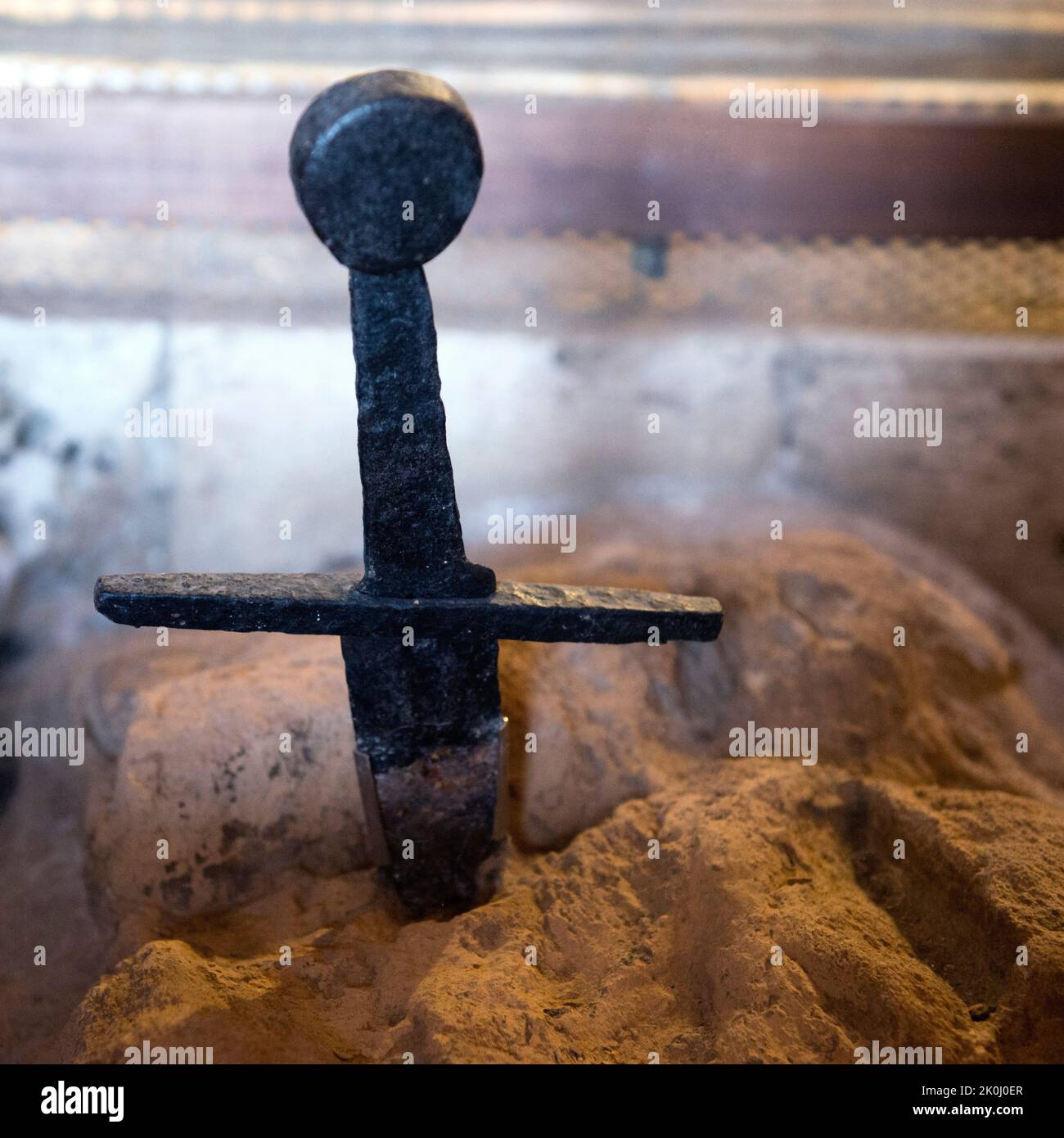 Espada de san galgano fotografías e imágenes de alta resolución - Alamy