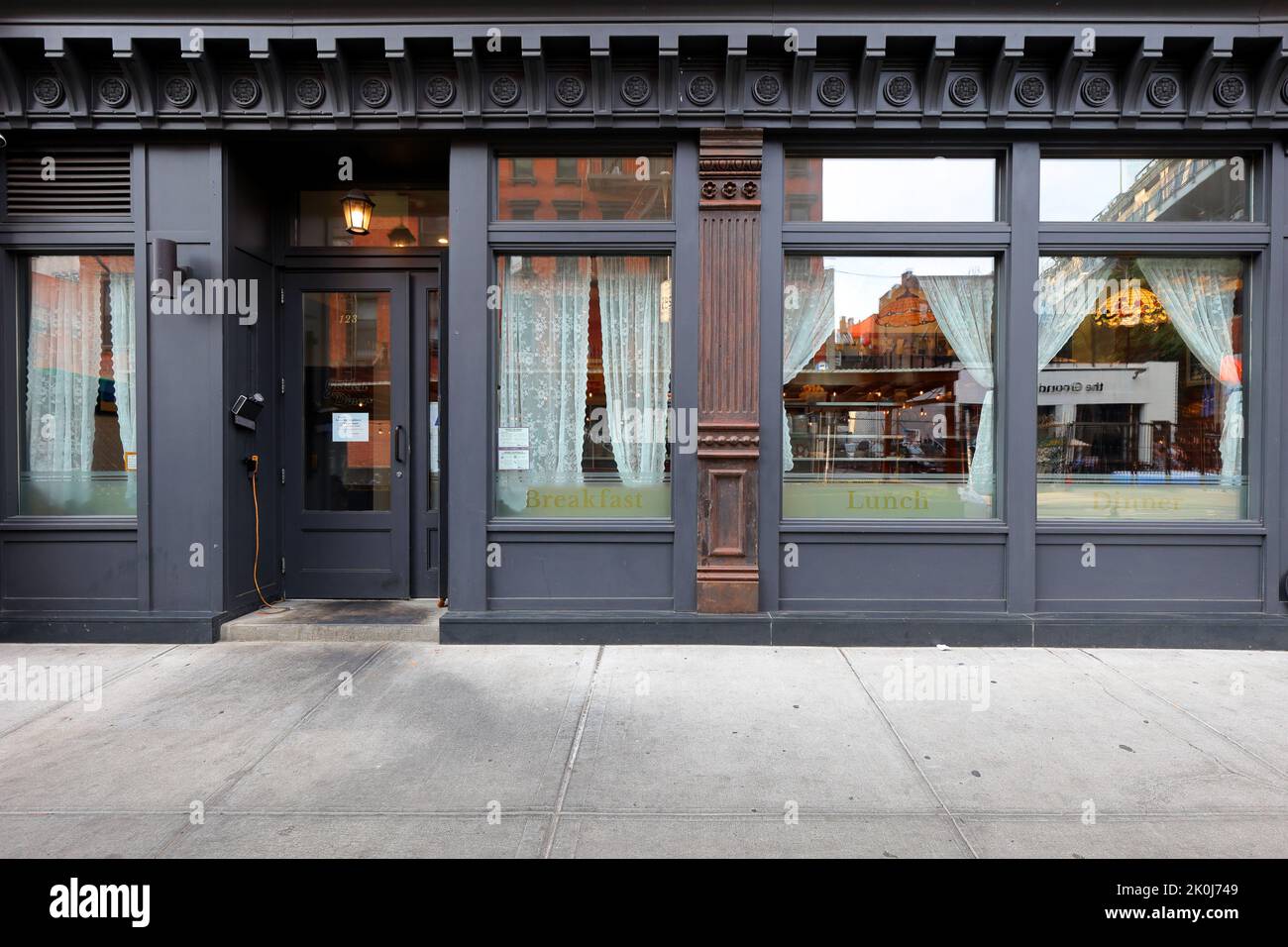 Golden Diner, 123 Madison St, Nueva York, foto del escaparate de un restaurante asiático que sirve clásicos americanos actualizados en el barrio chino de Manhattan/Lower East Side Foto de stock