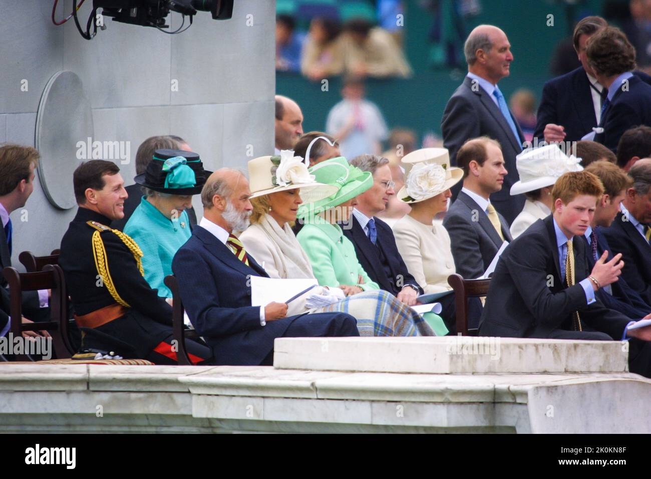 4th de junio de 2002 - Jubileo de Oro de la Reina Isabel II en el Palacio de Buckingham en Londres Foto de stock