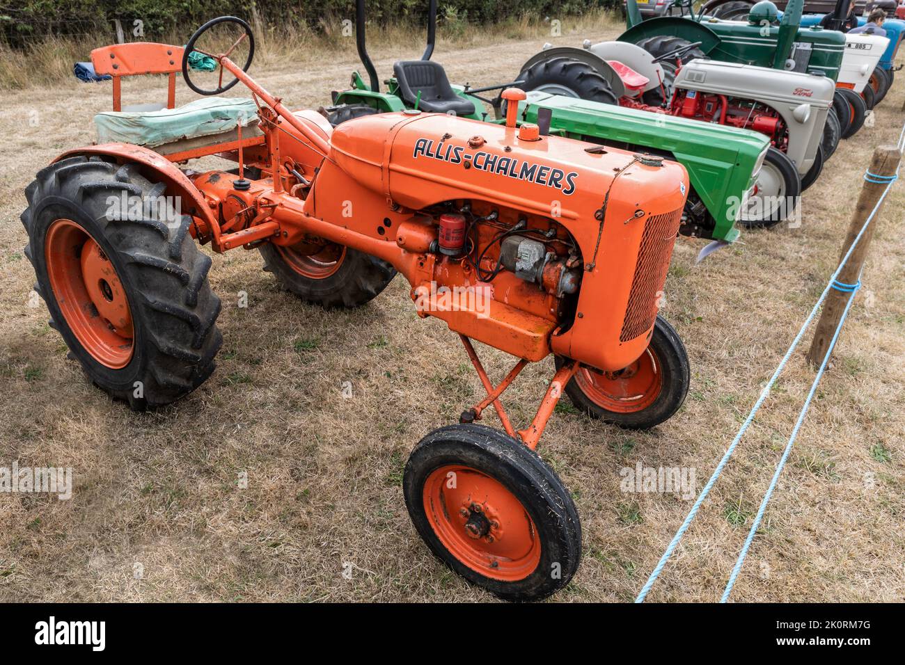 Tractor Allis-Chalmers modelo B, Dorset County Show 2022, Dorset, Reino Unido Foto de stock