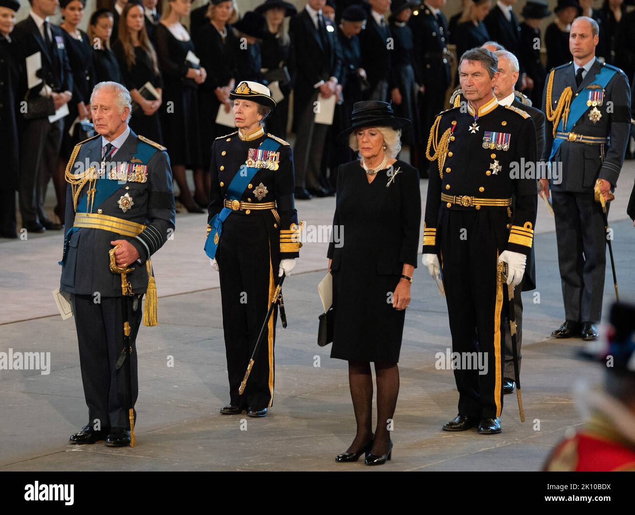 Sillón Torneado Campo LONDRES, INGLATERRA - 14 DE SEPTIEMBRE: Rey Carlos III, Ana, Princesa Real, Camilla, Reina Consort, El Vicealmirante Sir Timothy Laurence, el Príncipe Andrés, Duque de York y el Príncipe Guillermo, Príncipe de Sillón Torneado Campo LONDRES, INGLATERRA - 14 DE SEPTIEMBRE: Rey Carlos III, Ana, Princesa Real, Camilla, Reina Consort, El Vicealmirante Sir Timothy Laurence, el Príncipe Andrés, Duque de York y el Príncipe Guillermo, Príncipe de