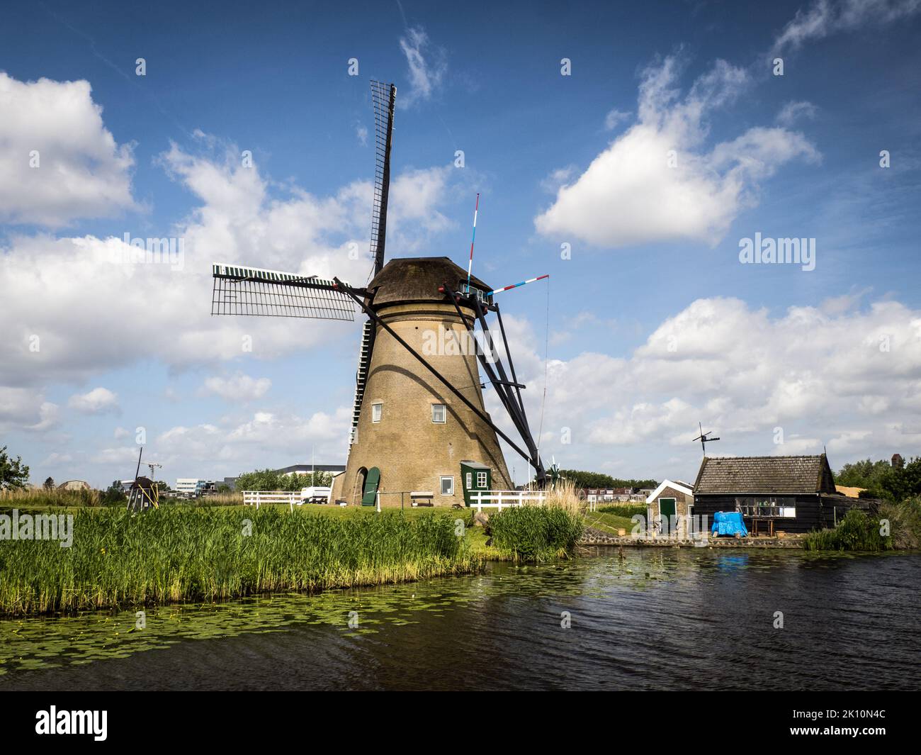 Molino de viento en Kinderdijk, Holanda, Países Bajos Foto de stock