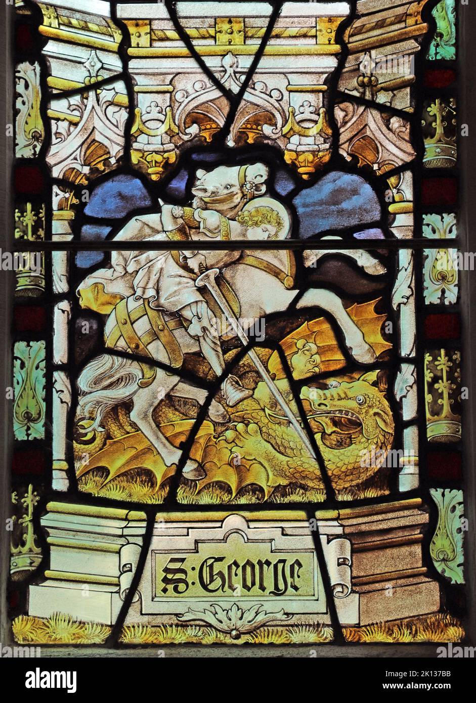 Vitral por Percy Bacon & Brothers representando a San Jorge derrotando al Dragón, Iglesia de San Luis, Menheniot, Cornualles Foto de stock