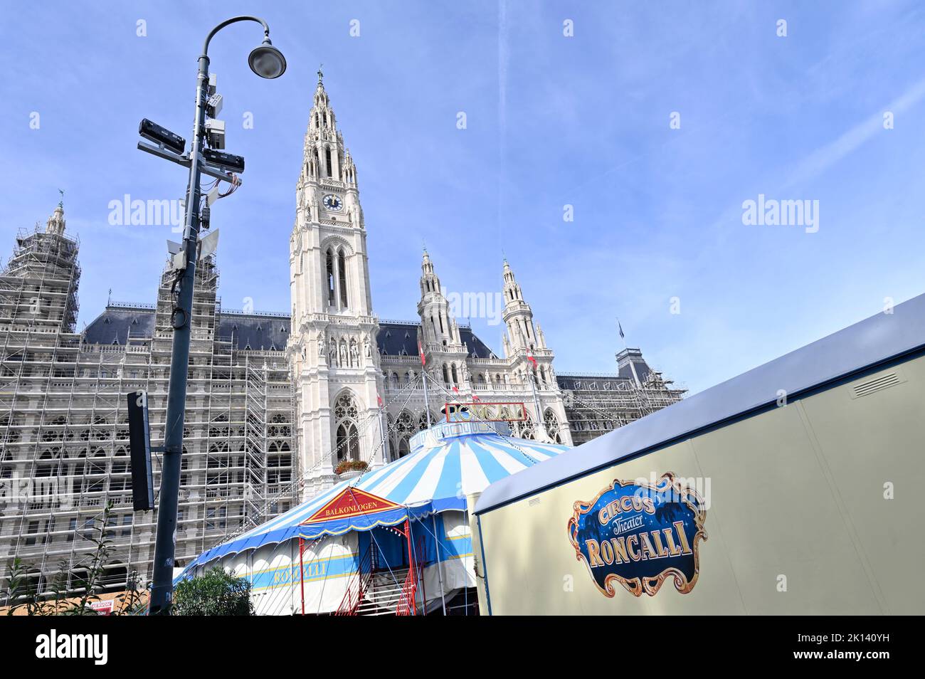 Viena, Austria. Circo Roncalli en la Plaza del Ayuntamiento de Viena Foto de stock