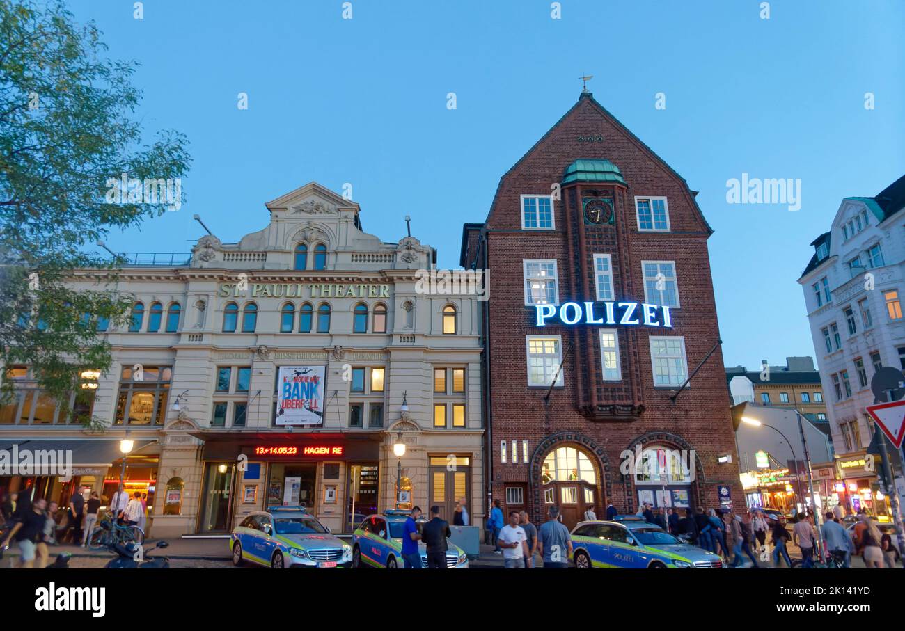 St. Pauli Theater und Davidwache en Hamburgo, Alemania Foto de stock