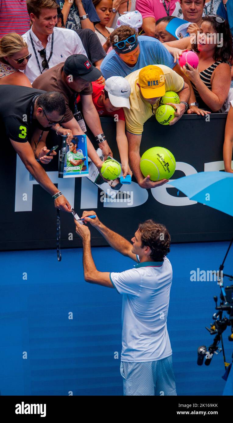Roger Federer (SUI) se enfrentó a T. Gabashvili (RUS) en el día 6 en el Abierto de Australia en el Hisense Arena de Melbourne. Federer ganó sobre Gabashvili 6-2, 6-2, 6-3. Foto de stock