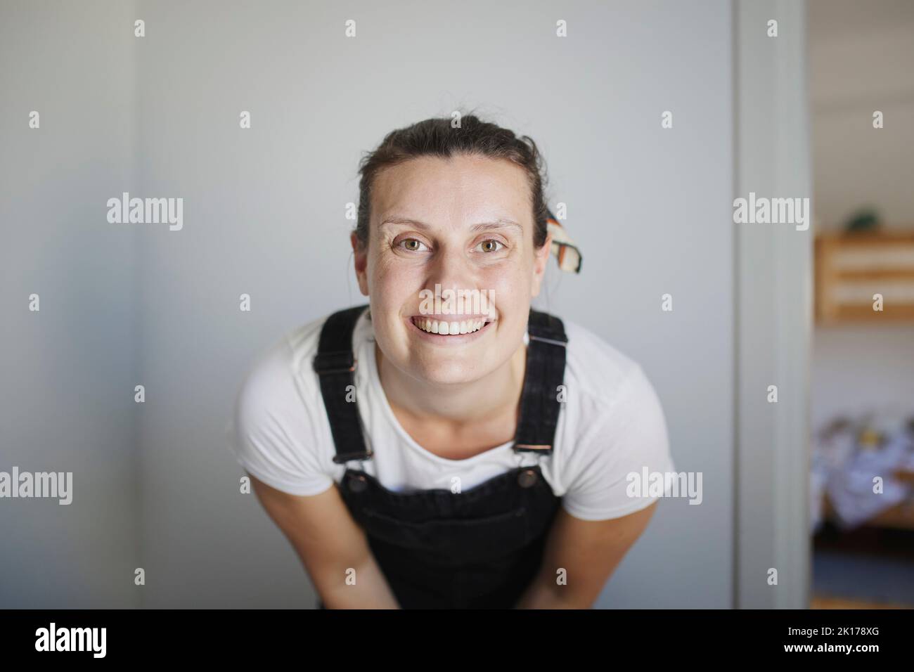 Retrato de mujer sonriente Foto de stock