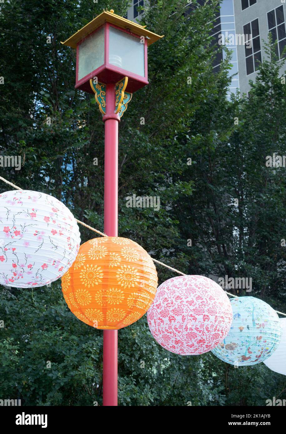 Faroles chinos en el Festival de Faroles de Chinatown 2022 Foto de stock