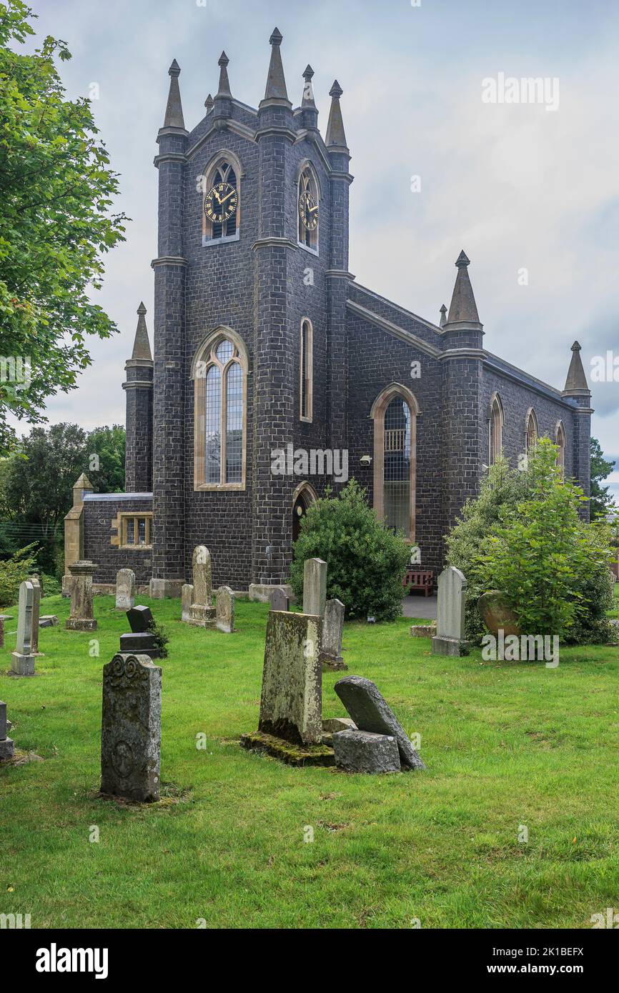 KIRK Yeholm, Scottish Borders, Reino Unido - La iglesia del pueblo o Kirk en el pueblo Foto de stock