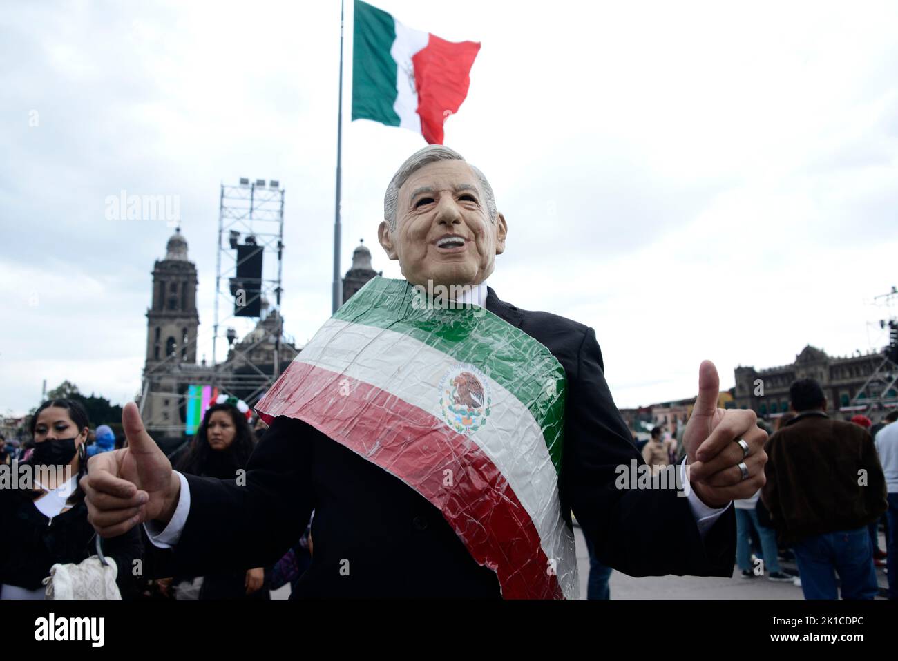 15 de septiembre de 2022, Ciudad de México, México Una persona con