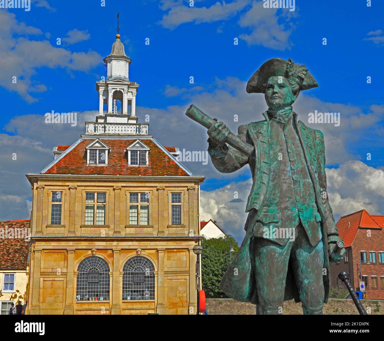 Capitán George Vancouver, estatua, Aduana, Kings Lynn, Norfolk, Inglaterra, Reino Unido Foto de stock