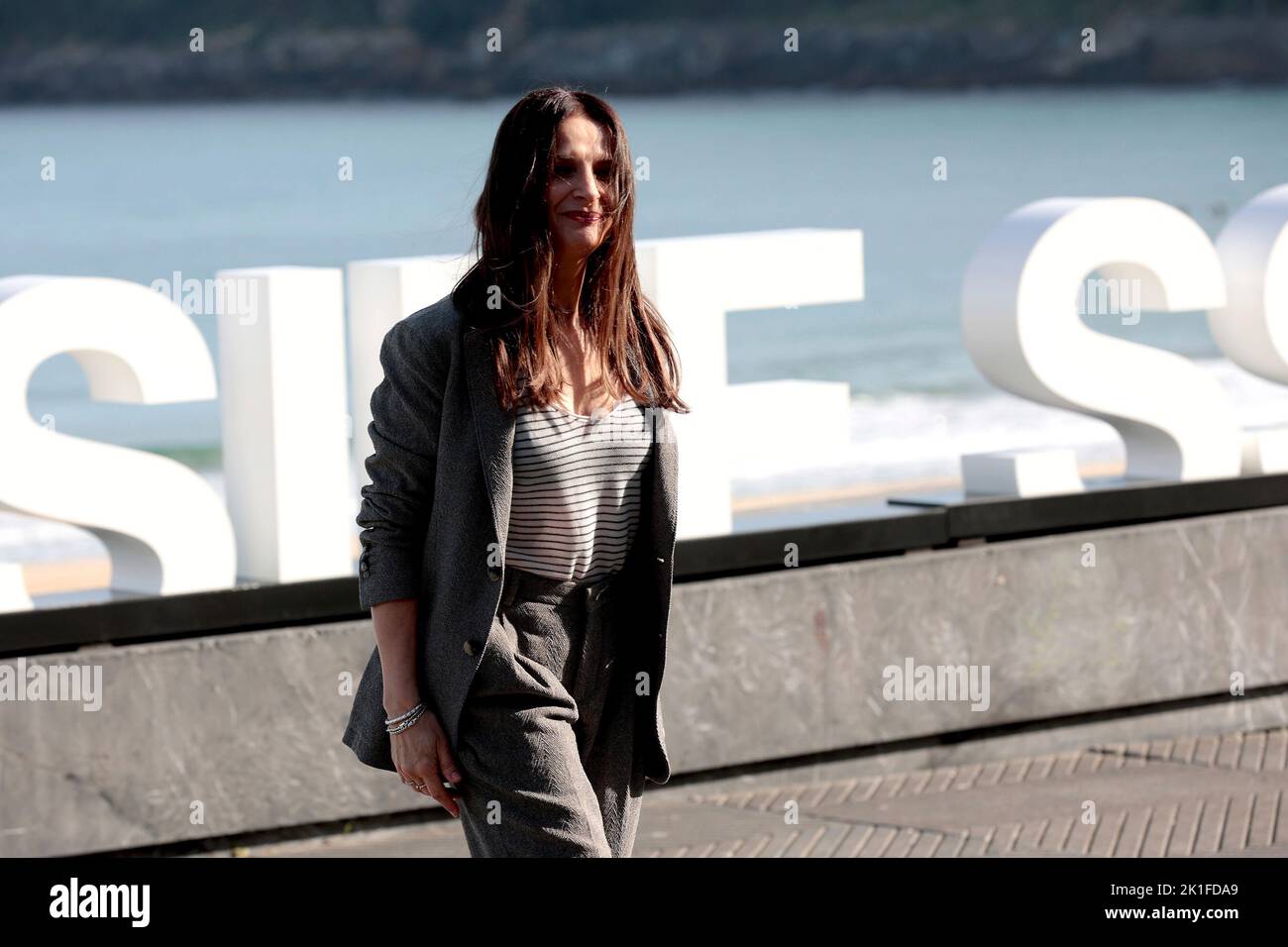 San Sebastián, País Vasco, España; 18.09.2022.- Festival Internacional de Cine de San Sebastián en su edición 70th. PREMIO DONOSTIA a JULIETTE BINOCHE en la fotollamada previa a la entrega de su premio Foto: Juan Carlos Rojas Foto de stock