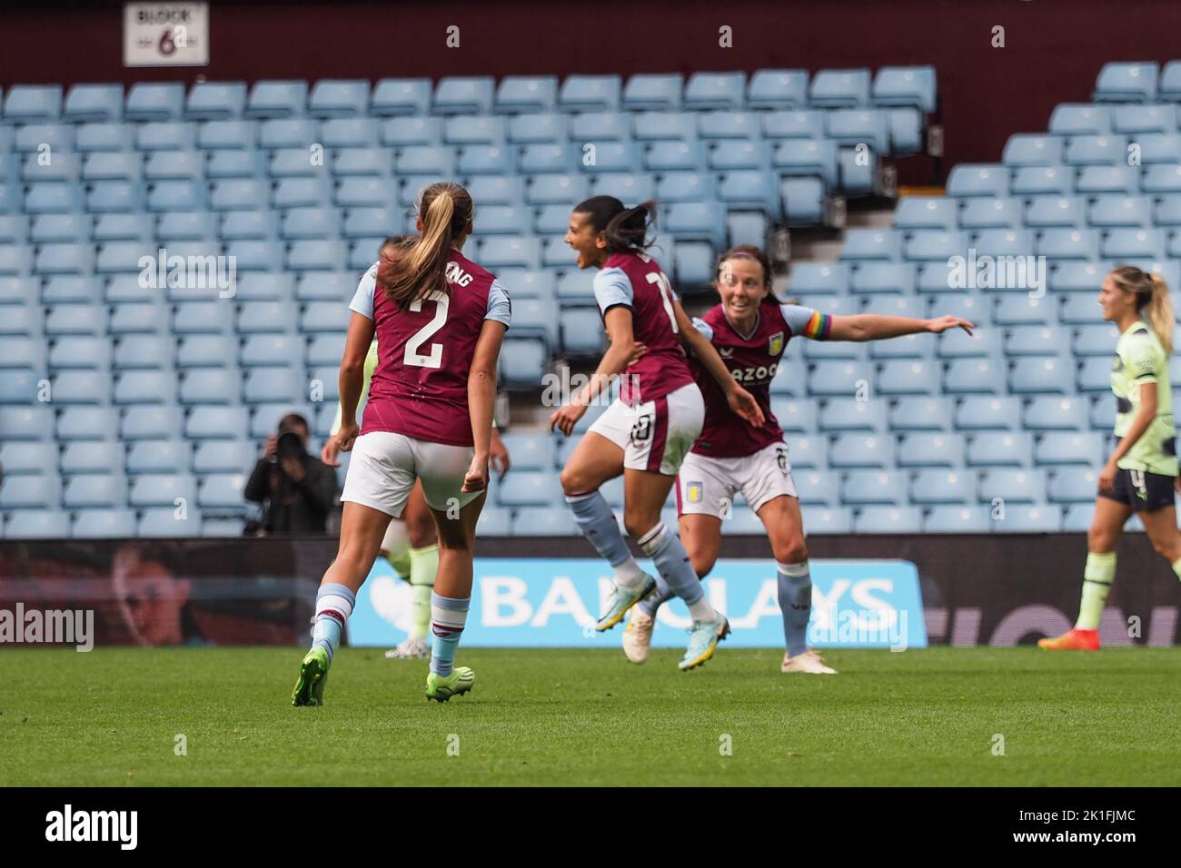 Aston villas villa park football stadium fotografías e imágenes de alta  resolución - Alamy