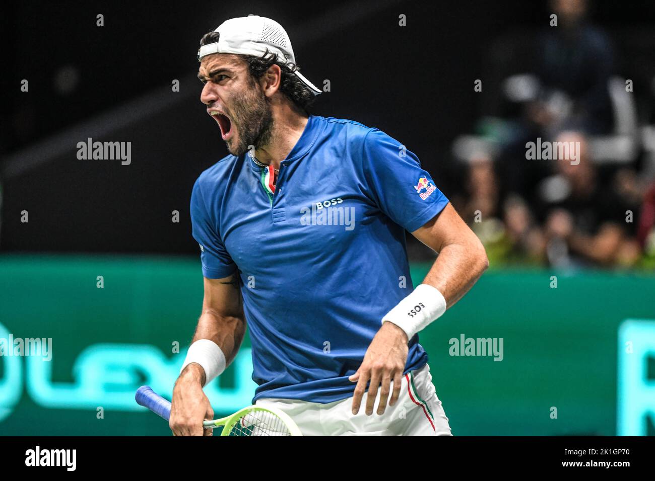 Matteo Berretini (Italia) contra Suecia. Final de la Copa Davis, Grupo A (Bolonia) Foto de stock