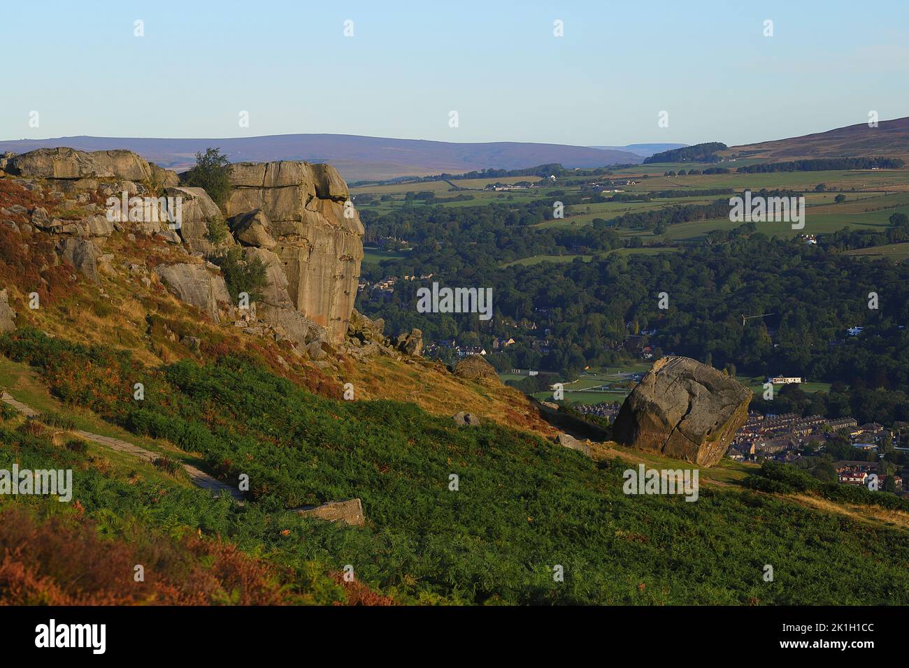 Cow & Calf Rocks en Ilkley Moor en West Yorkshire Foto de stock