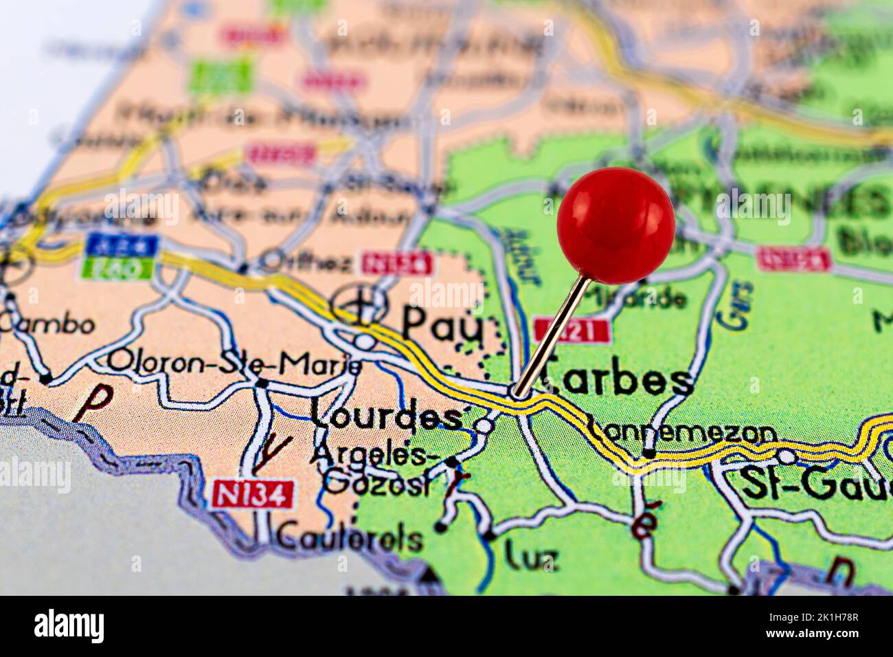 Mapa de Lourdes. Primer plano del mapa de Lourdes con alfiler rojo