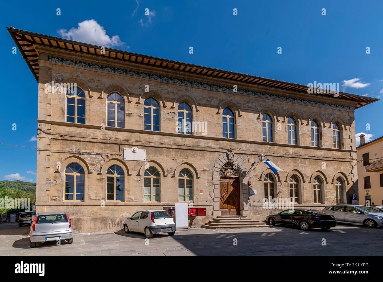 La antigua sede palaciega de la Casa de la Cultura y las Asociaciones, Deruta, Perugia, Italia Foto de stock