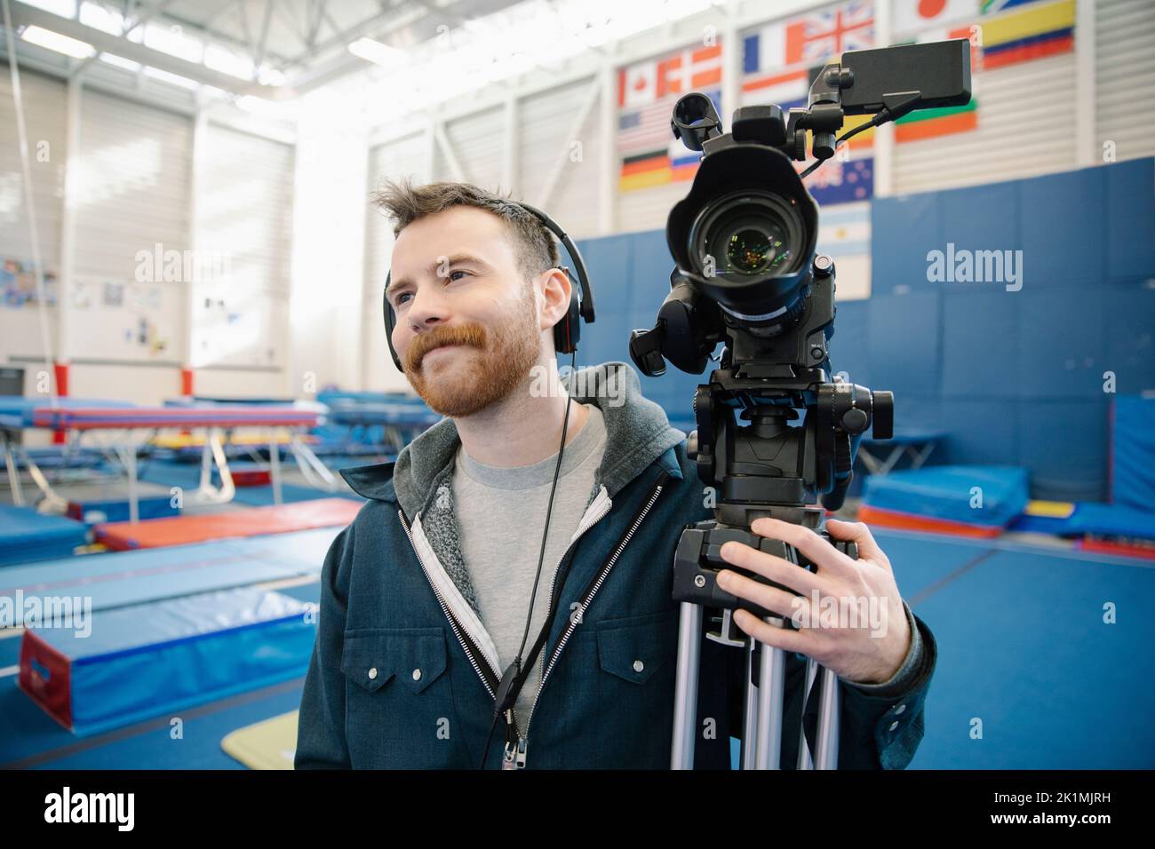 Television cameraman sports event fotografías e imágenes de alta resolución  - Alamy
