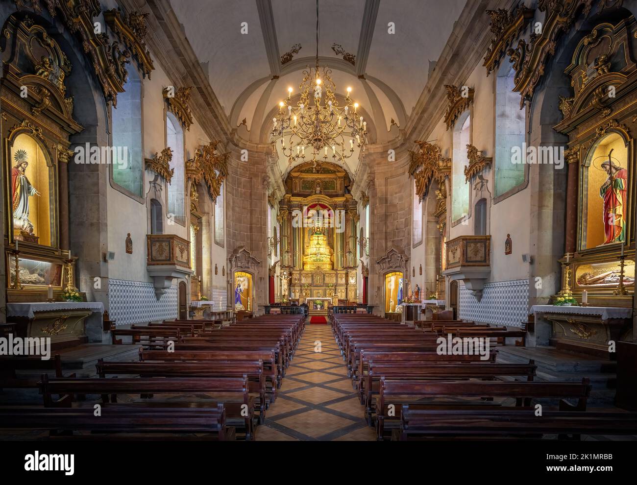 Iglesia de Nuestra Señora de la Consolación y Santos Passos Interior - Guimaraes, Portugal Foto de stock