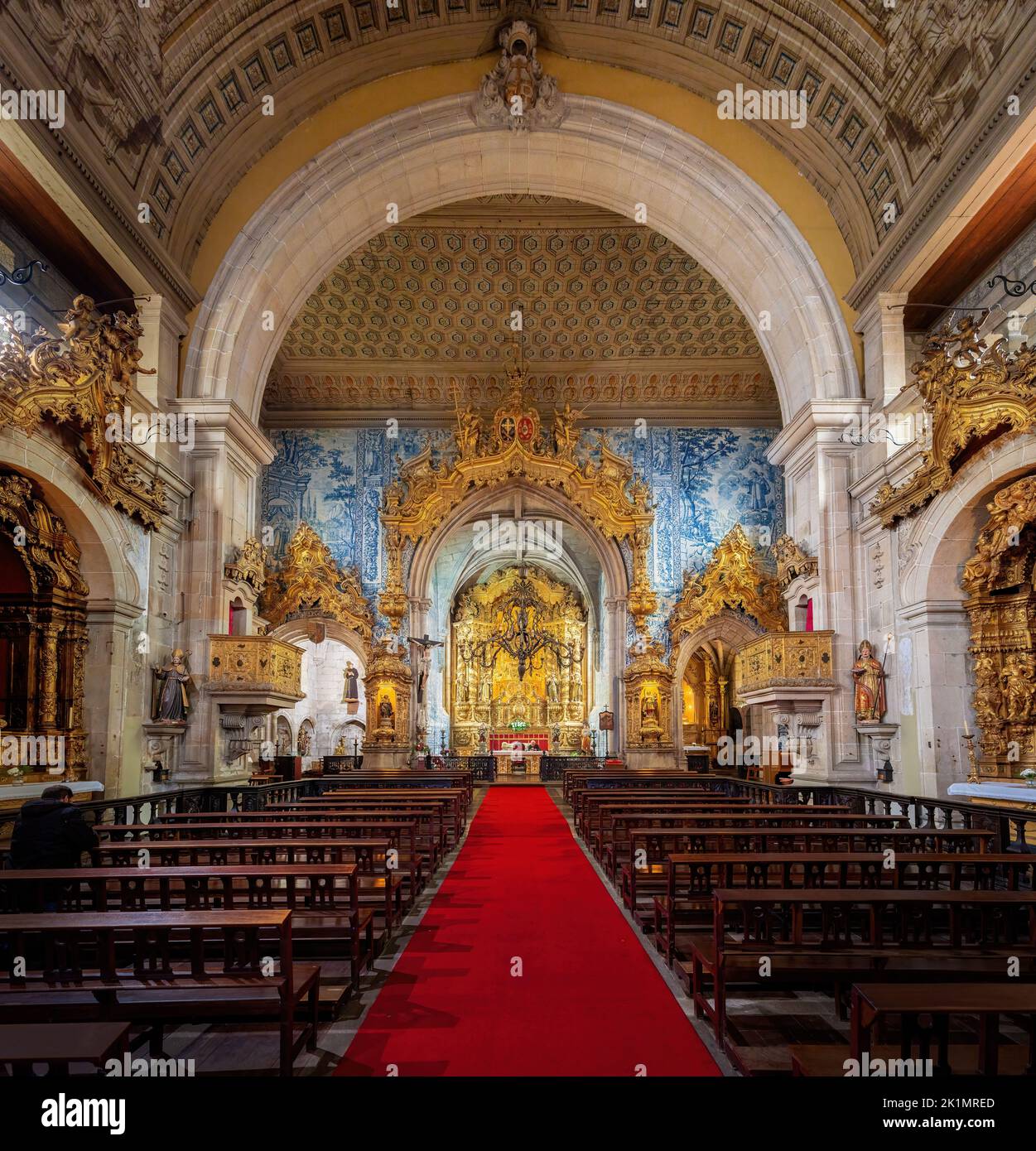 Iglesia de San Francisco Interior (Igreja de Sao Francisco) - Guimaraes, Portugal Foto de stock