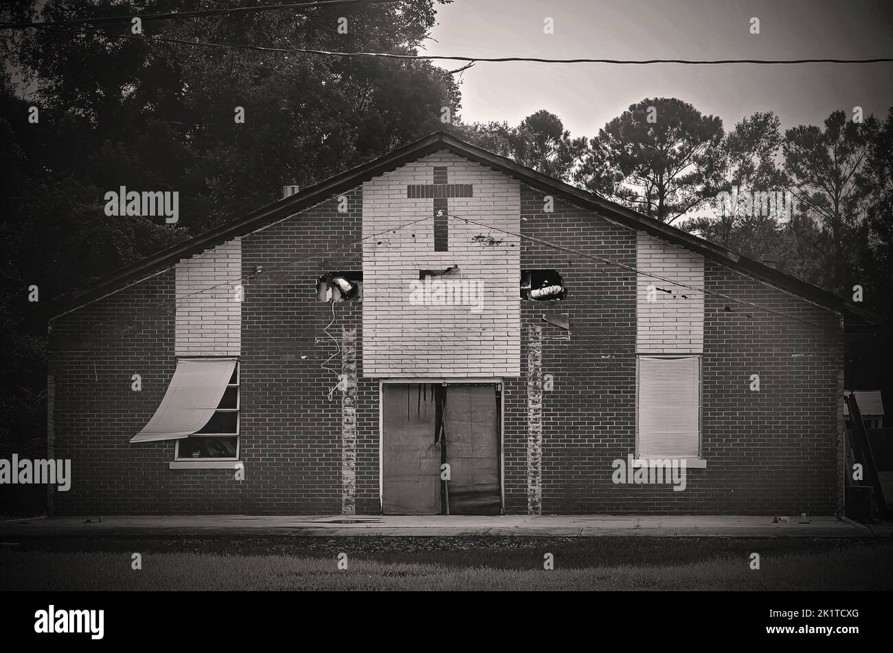 Una iglesia abandonada está representada el 8 de septiembre de 2022, en Daphne, Alabama. La membresía de la iglesia en los Estados Unidos ha caído en las últimas dos décadas. Foto de stock