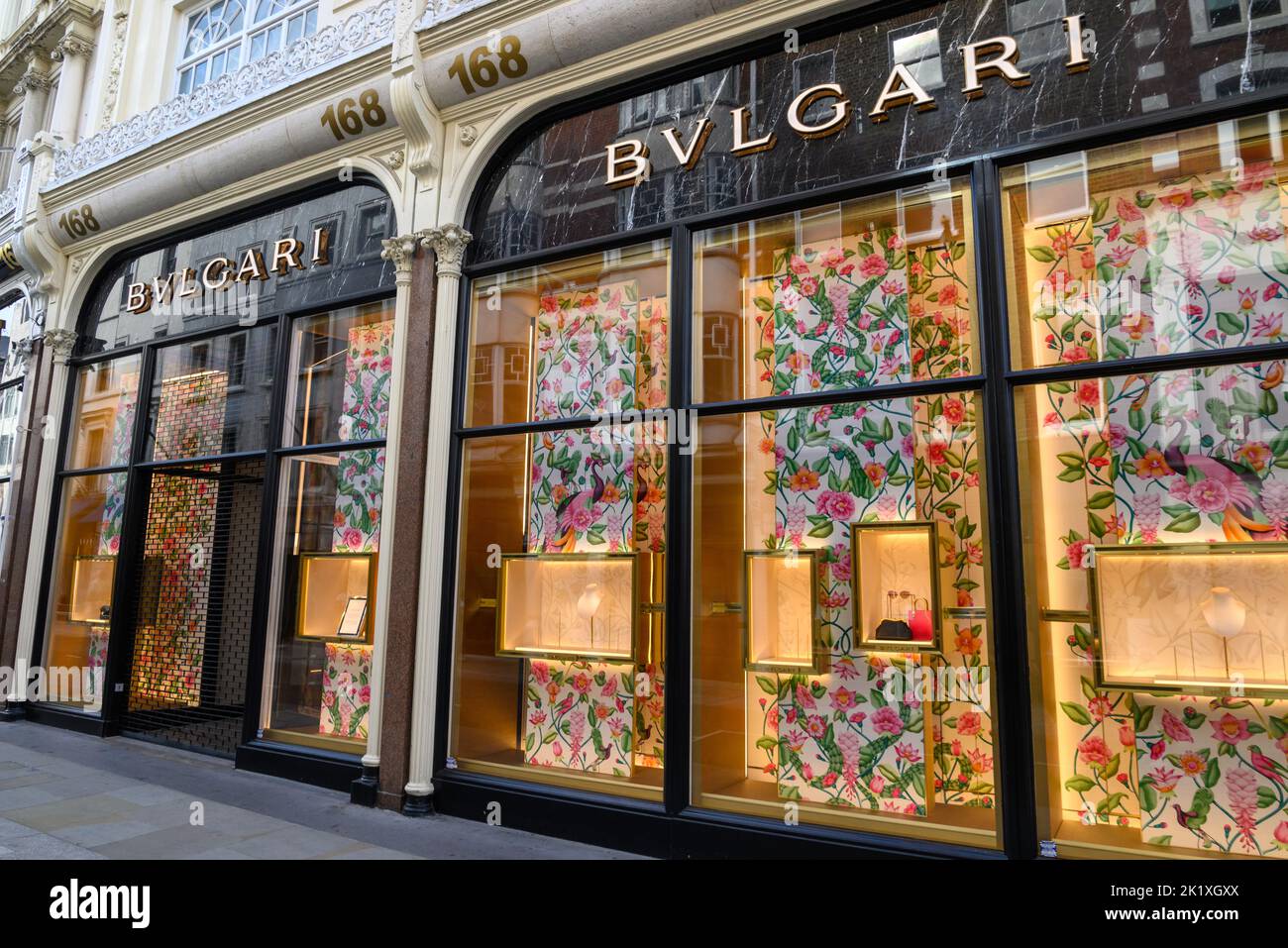 BVLGARI Tienda de joyería italiana, New Bond Street, Londres, Reino Unido Foto de stock