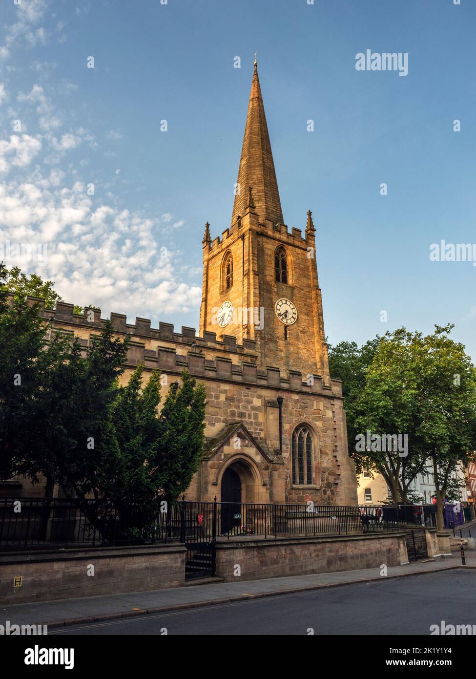 La Iglesia de San Pedro con San Jaime de la Puerta de San Pedro en Nottingham Nottinghamshire, Inglaterra Foto de stock