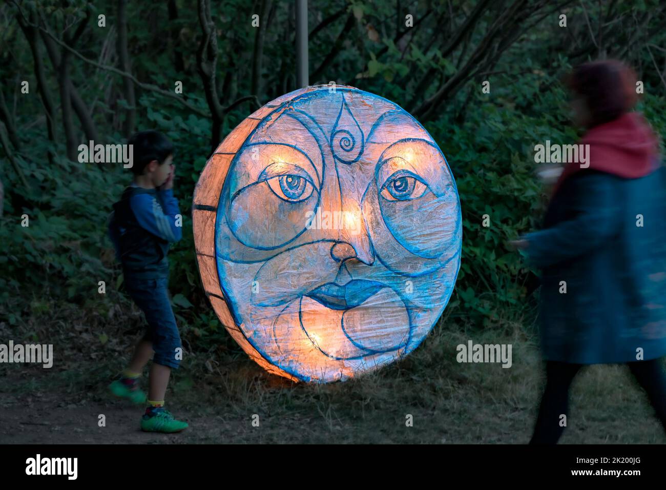 Moon Lantern, Renfrew Ravine Moon Festival, Renfrew Park, Vancouver, British Columbia, Canadá Foto de stock