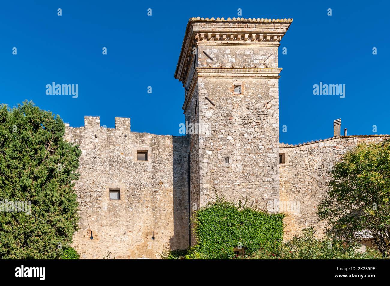La antigua atalaya del castillo de Collevalenza o Colvalenza, Perugia, Italia Foto de stock