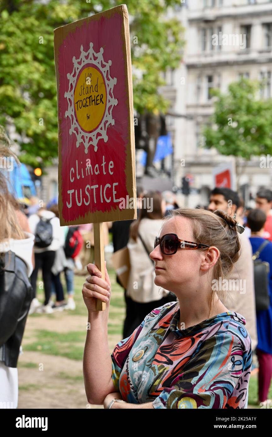 Londres, Reino Unido. Se reunirá en Parliament Square para destacar los graves impactos del cambio climático que ya afectan a las comunidades de todo el mundo. Foto de stock