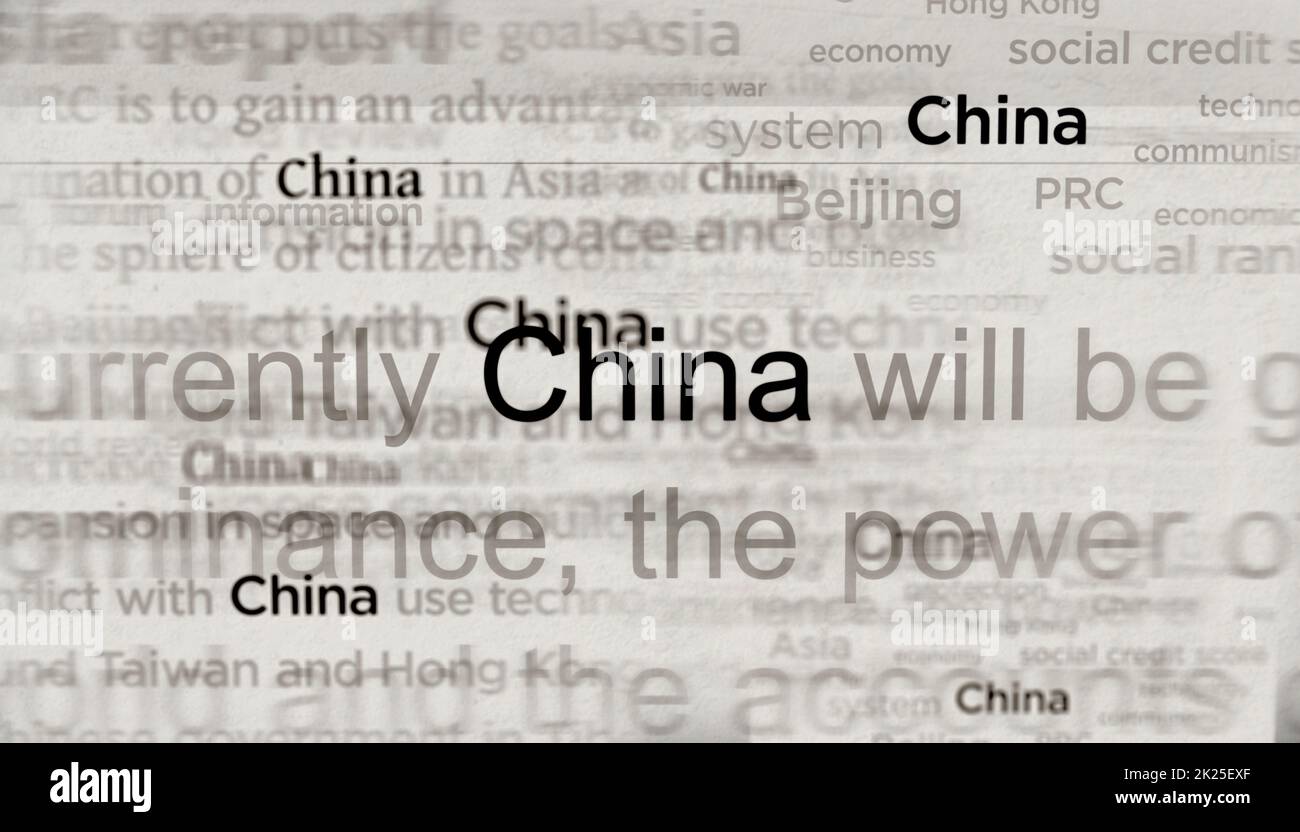 Noticias principales en los medios internacionales con China, la economía y la política chinas. Concepto abstracto de los títulos de noticias sobre pantallas de ruido. Efecto de fallo de TV Foto de stock