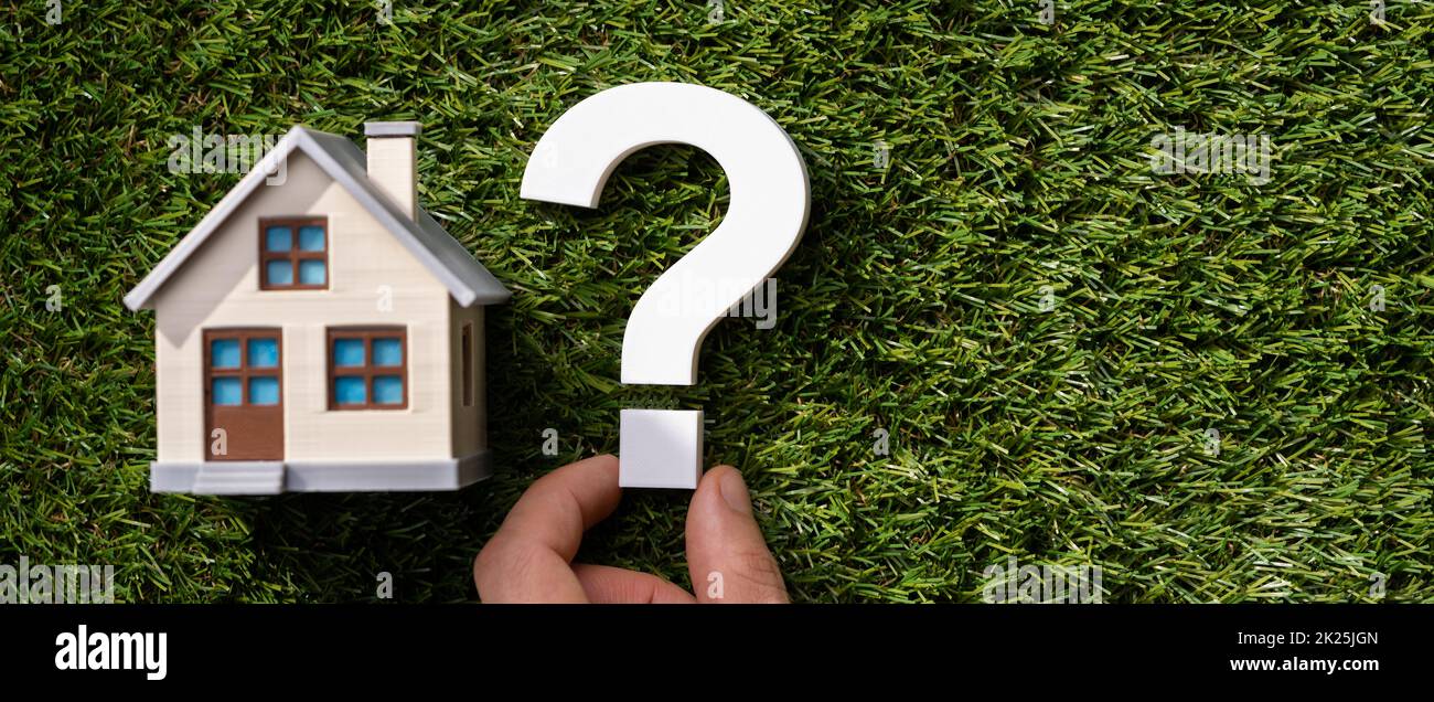 Preguntas sobre hipotecas de la casa de bienes raíces Foto de stock