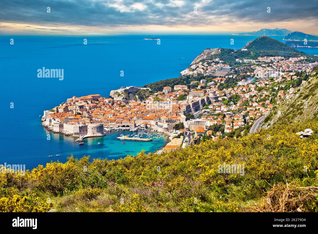 Dubrovnik. El destino turístico más famoso de Croacia vista panorámica Foto de stock