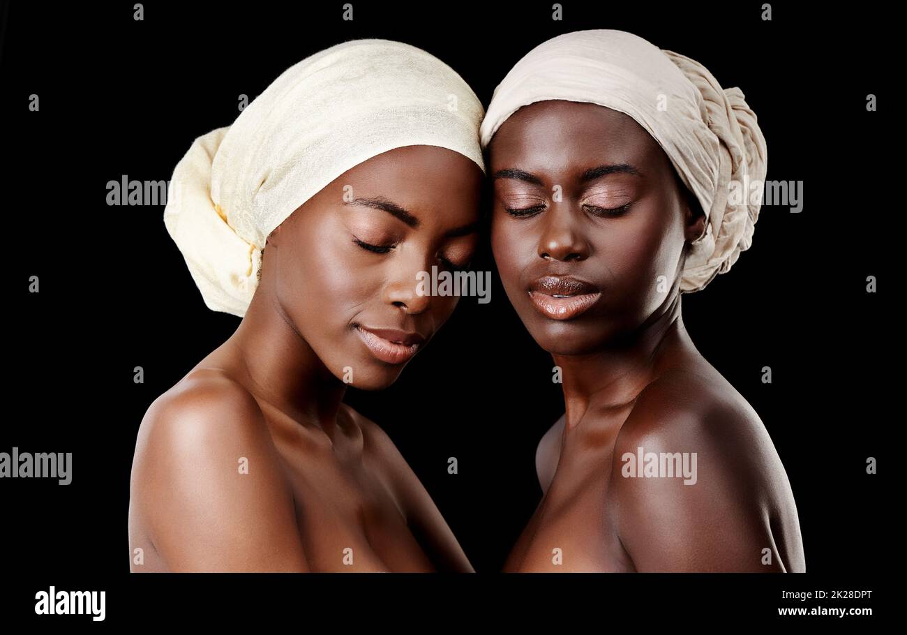 Hermosas mujeres negras fotografías e imágenes de alta resolución - Alamy